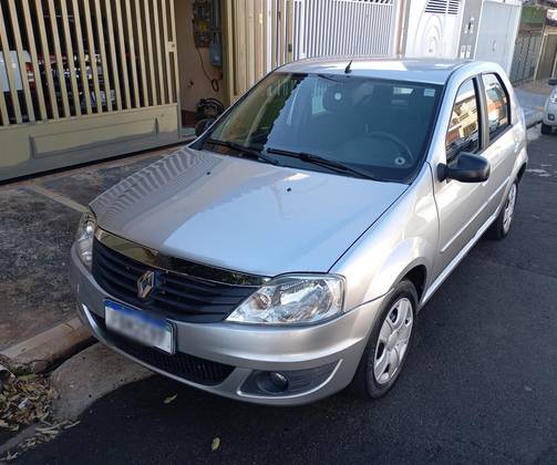 RENAULT LOGAN 1.6 EXPRESSION 16V FLEX 4P AUTOMÁTICO RENAULT LOGAN 1.6 EXPRESSION 16V FLEX 4P AUTOMÁTICO